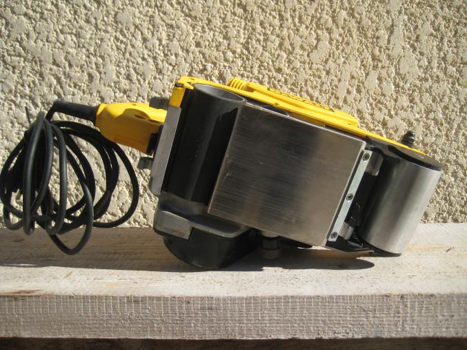 Ponceuse à bande 1010w - 100 x 560mm - dewalt | dw650