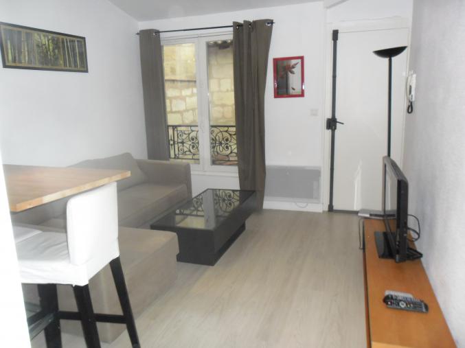 Loue Charmant T2 ent. meublé Quartier Saint-Pierre