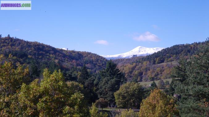 LOCATION AGREABLE 2/5 PERS AU PAYS DES LACS ET VOLCANS