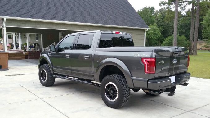 Ford F 150 XLT SUPERCREW 4X4 V8 5.0 L 370 HP