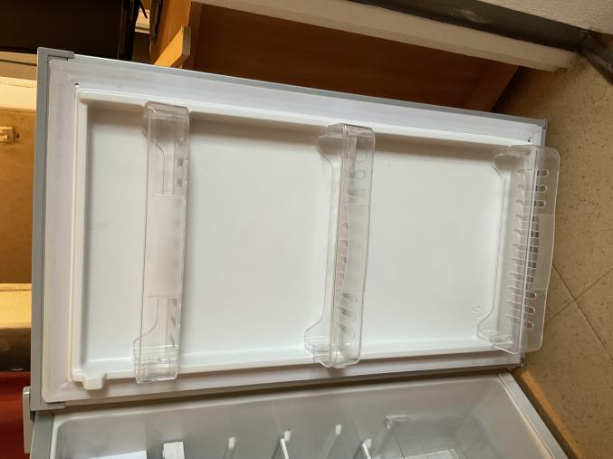 Petit réfrigérateur gris clair proline