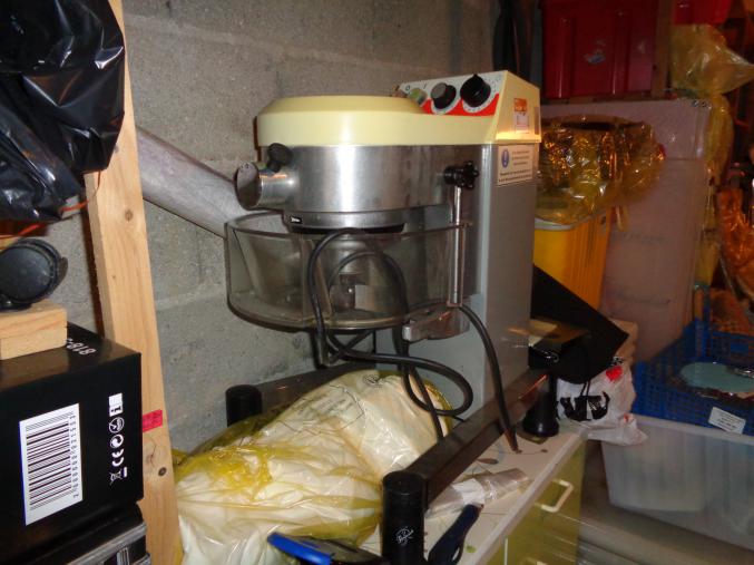 VEND CAUSE DEMENAGEMENT 