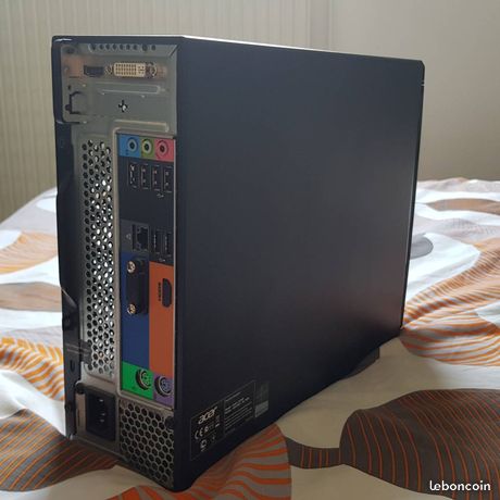 Oridnateur de bureau Acer + clavier et souris