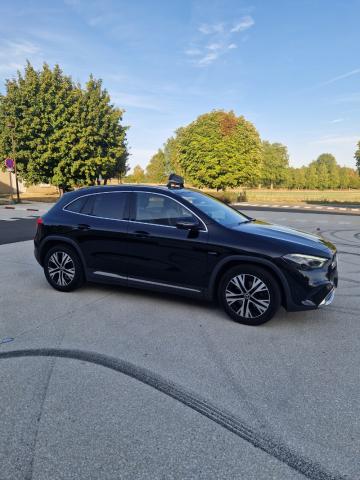 MERCEDES GLA 200 D