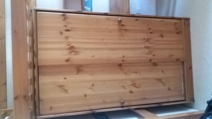 Mezzanine + armoire + bureau + escalier avec étagères