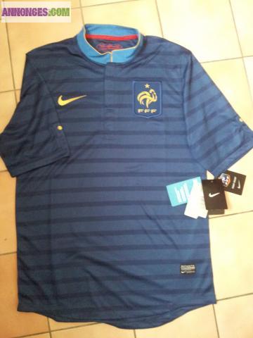MAILLOT OFFICIEL EQUIPE DE FRANCE DE FOOT ; T. S