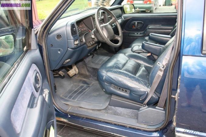 Chevrolet Suburban 1500