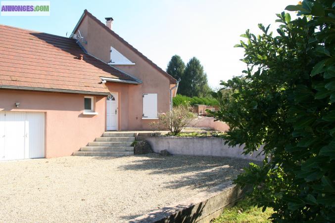 Maison récente au calme