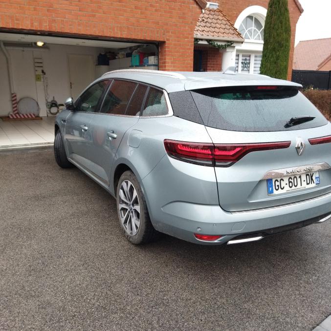 Mégane iv estate 1.6-e.tech plug.in 160ch intense hybride