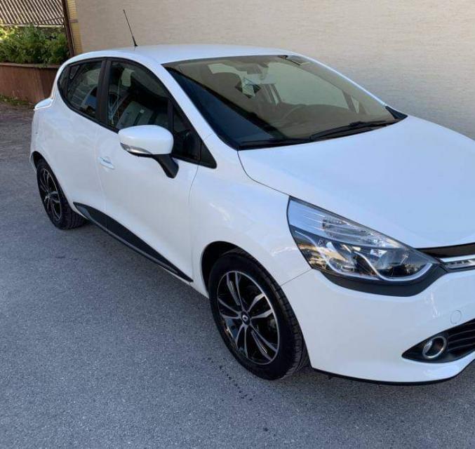 Renault Clio d'année : 2013 avec 99.000km