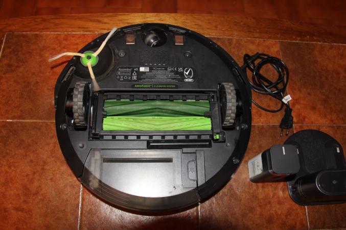 IRobot Roomba e5154 Aspirateur Robot connecté – 220V