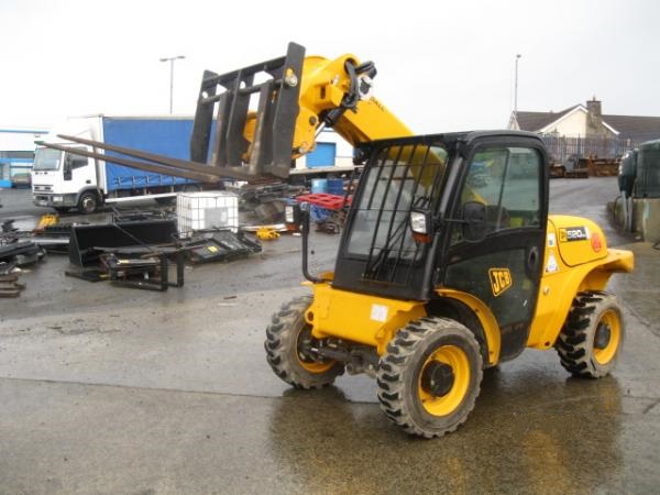 2009 JCB 520-40 télescopique