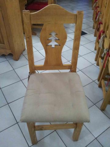 Chaise en bois d'épicéa