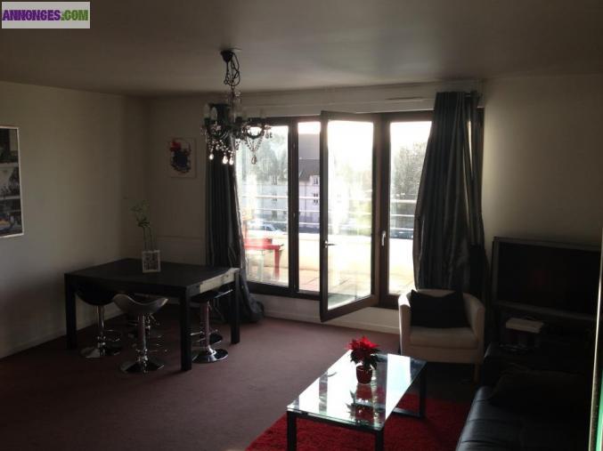 Appartement de 3 filles recherche une 4e personne