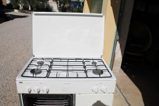 GAZINIERE 4 FEUX + FOUR