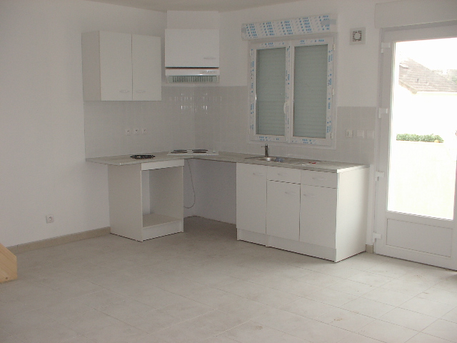 Appartement F2 duplex BREUILLET 60 M2