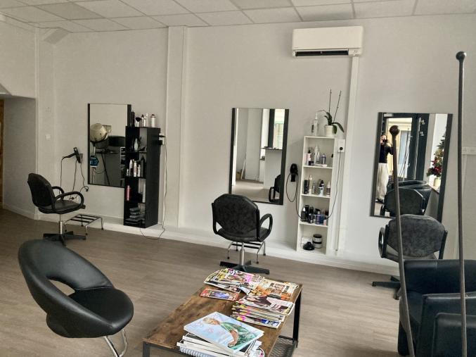 Maison de ville avec commerce