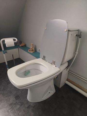 Cuvette WC avec réservoir