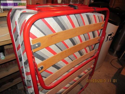 Lit pliable d'appoint
