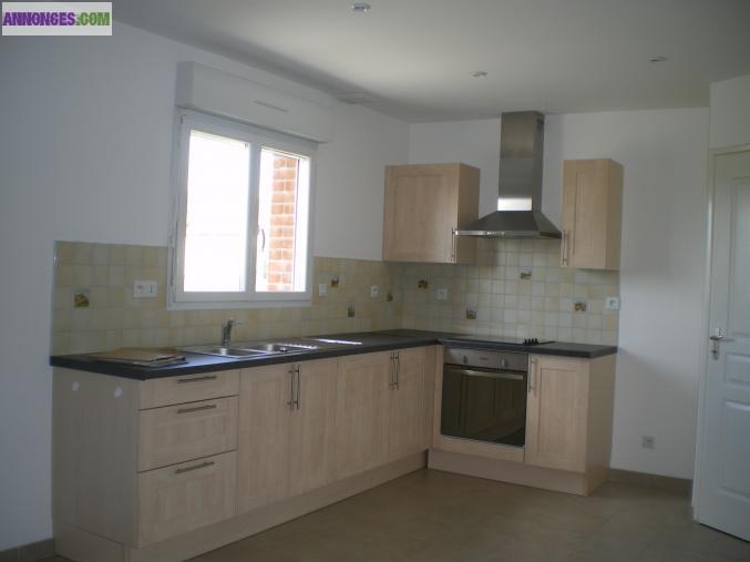 Villa 2009 individuelle s/900m2  1100€