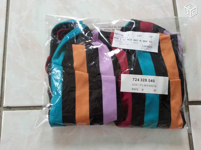 Maillot de bain femme 1P noir multicolore T 40 - 85 B  NEUF