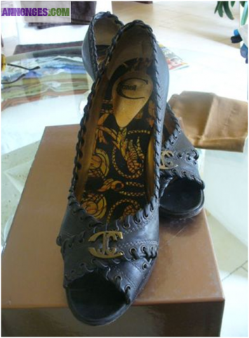 ESCARPINS JUST CAVALLI CUIR 39 AUTHENTIQUES