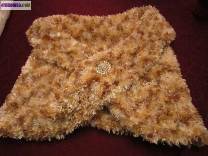 Capelines et écharpes