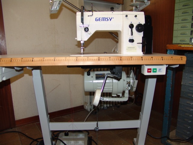 Vends machine à coudre industrielle