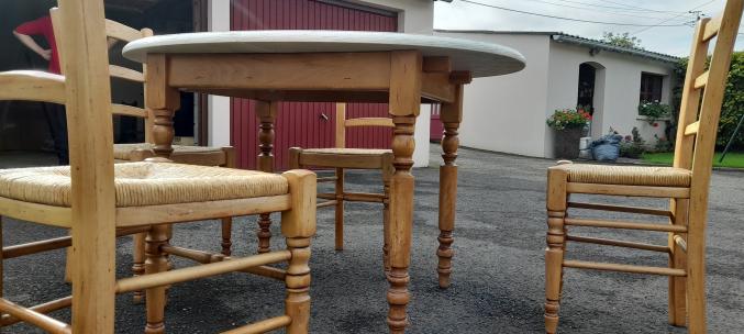 Table et chaises