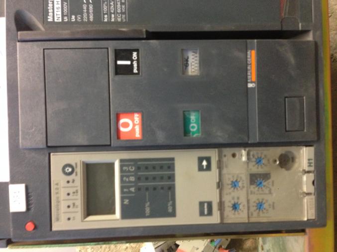 Recherche disjoncteur industriels