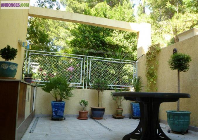 APPARTEMENT CASSIS(13) -3 PIECES +VERANDA - 61 M²