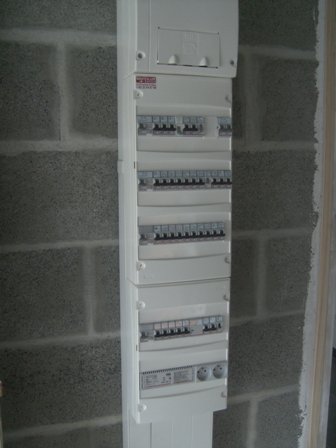 Cherche travail électricien