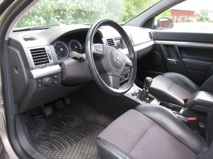 Opel vectra c/2.2 125 ch/clim/ctok: 2000€