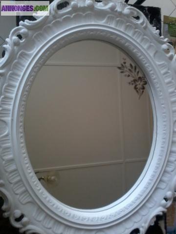 CADRE EN PLATRE MIROIR