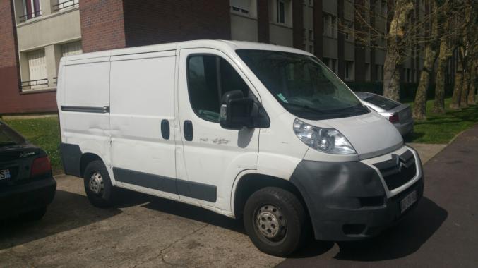 CHAUFFER AVEC FOURGON