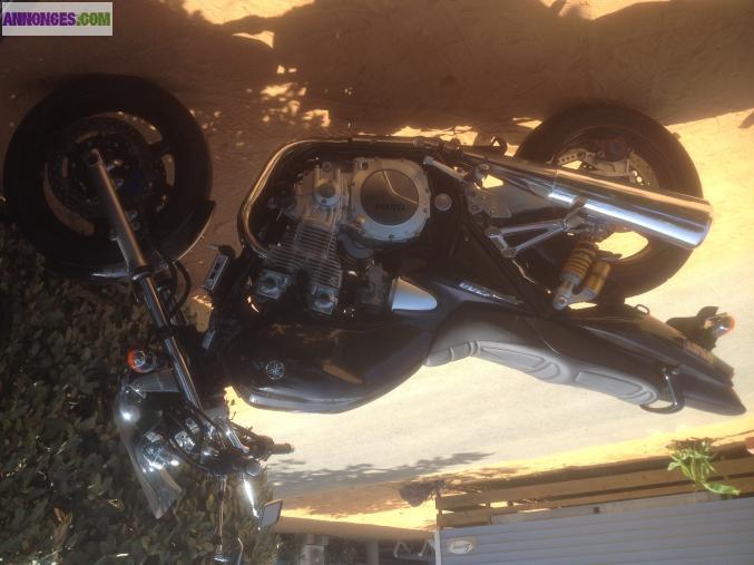 Moto yamaha xjr 1300