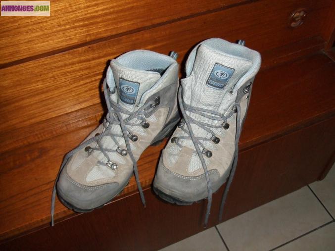 Chaussure de marche TECNICA