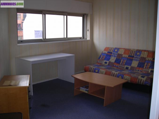 A LOUER STUDIO MEUBLE