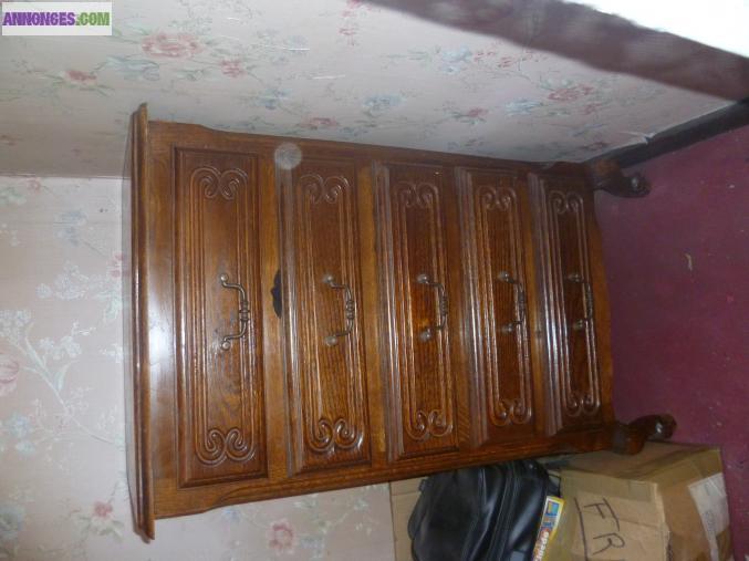 Meuble chiffonnier à tiroirs