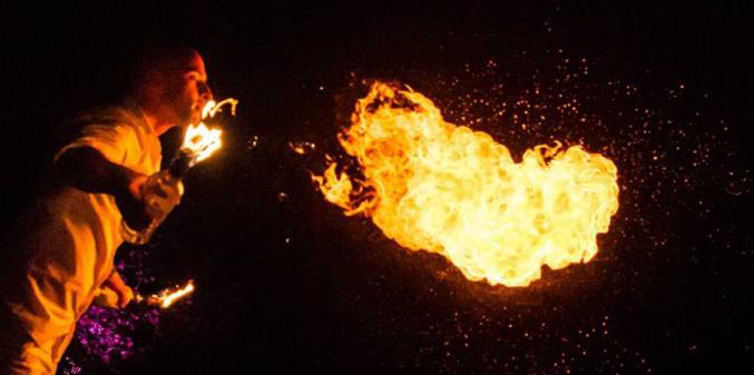 Barmans jongleurs et prestations de bar sur mesure