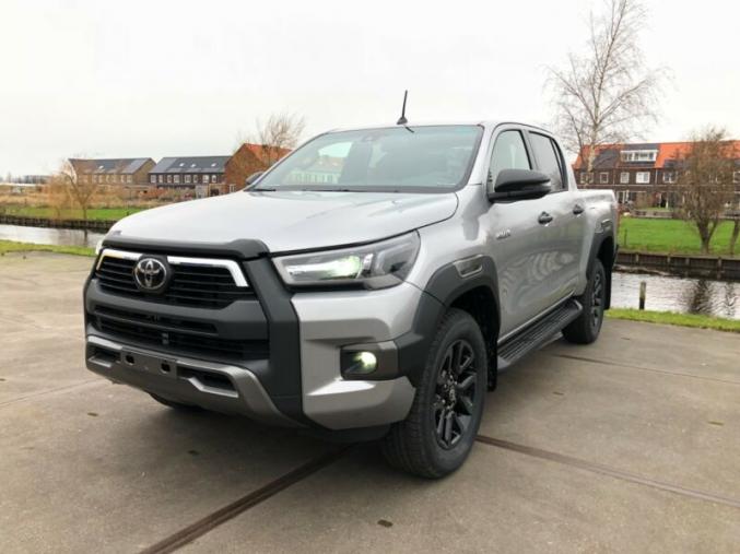 Toyota Hilux 2.8 D4-D 204 ps , Invincible , Double Cab