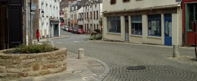 Local avec Murs refait a neuf