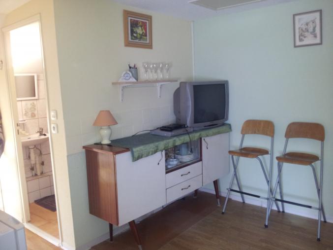Charmant studio tout équipé.