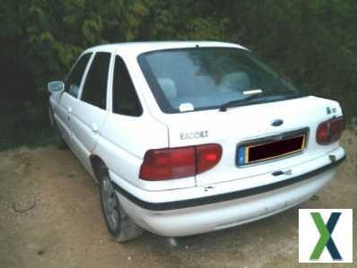 Vds ford escort 1.8d sans ct