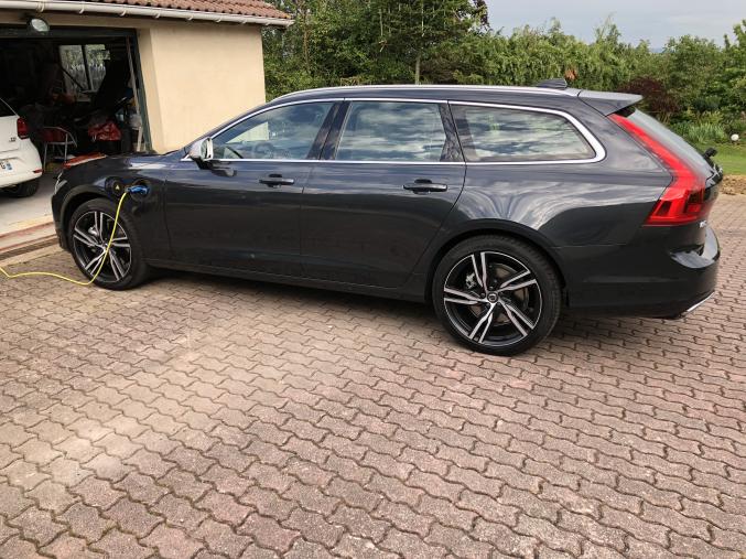VOLVO V90 hybride 407 CH