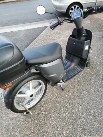 Scooter électrique askoll es2