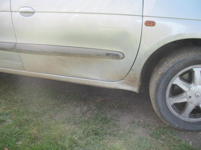 Vend Scénic19 dci sport way pour pièces