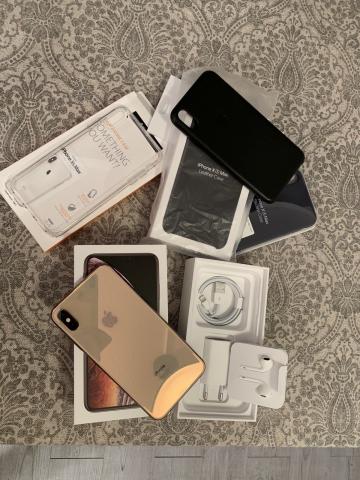 IPhone XS max Or 64go, tout juste déballé de sa boîte.