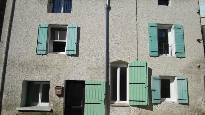 Loue maison de village