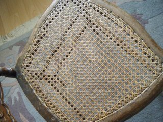 Lot de 2 chaises très anciennes